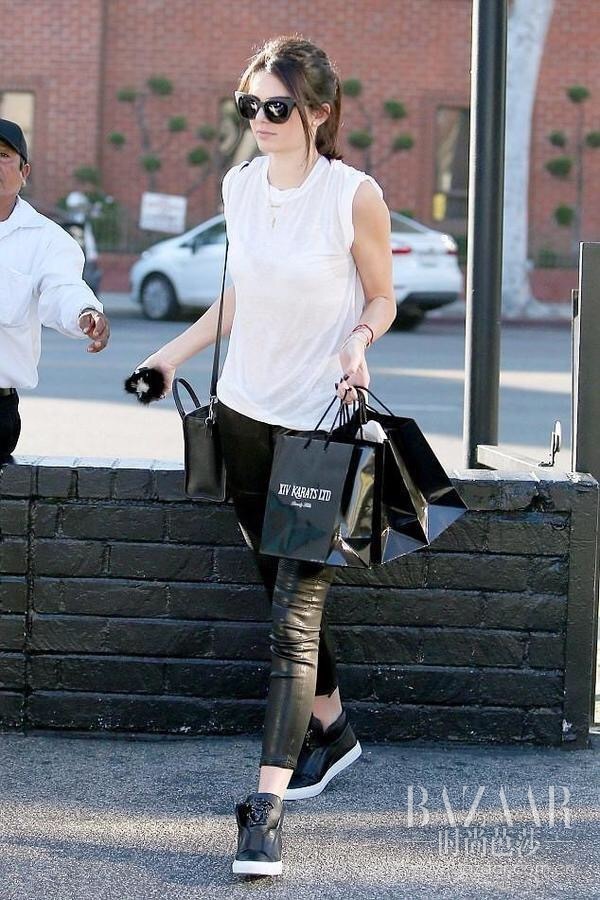 杨幂同款墨镜迪奥 (宋茜杨幂经典款手袋)