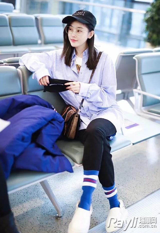 杨紫冬季穿什么裤子,杨紫穿直筒裤