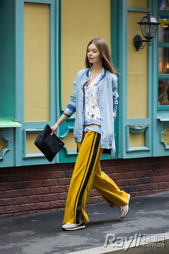 杨紫冬季穿什么裤子,杨紫穿直筒裤