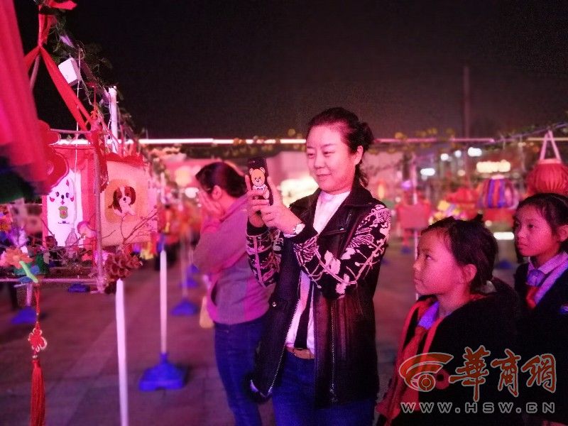 亲子灯笼手工制作中秋彩灯,手工制作小灯笼里放的灯光