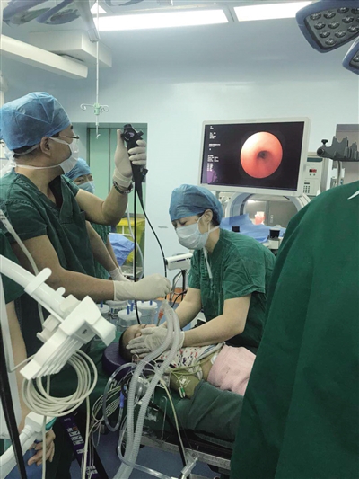 气管误吸异物怎么处理,如何防止孩子误吸异物