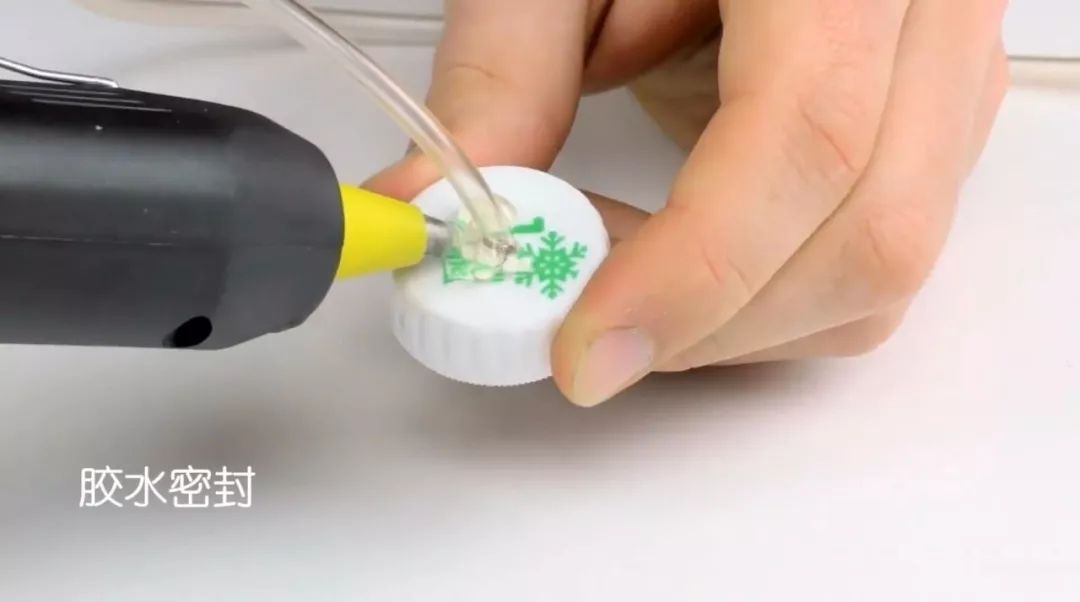 如何用可乐充气,用可乐怎么给气球充气