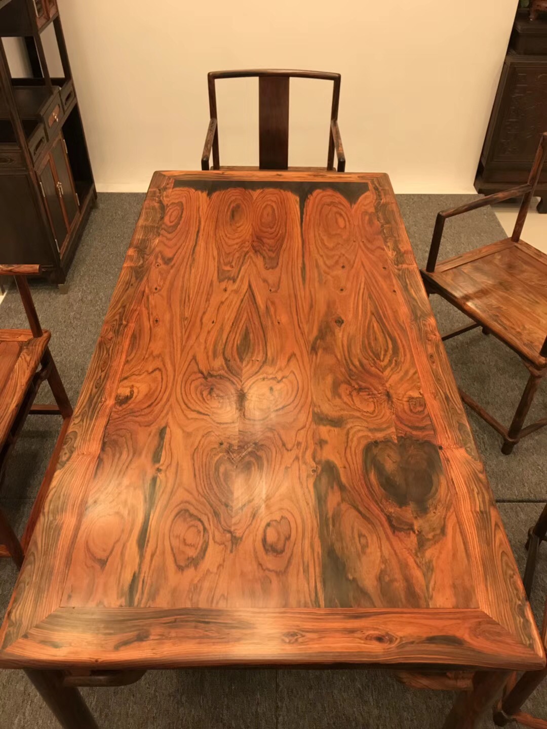 实木家具开裂怎么处理,实木家具开裂怎么办