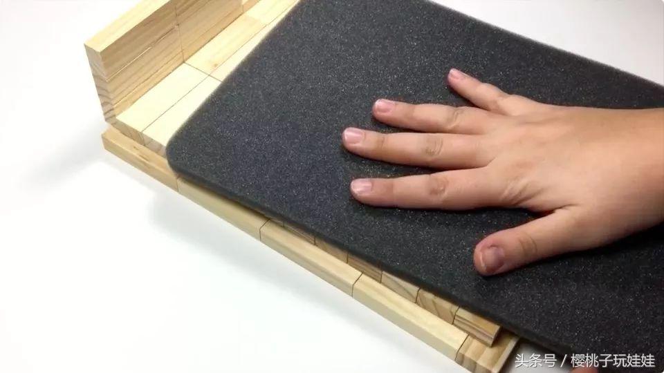 手工diy给芭比娃娃做床,手工芭比娃娃的床怎么做