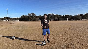 足球教程十个实用的踢球技巧,足球初学者必读