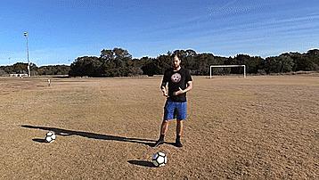 足球教程十个实用的踢球技巧,足球初学者必读