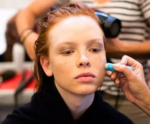 不要的唇膏千万别扔,没用完的唇膏千万别丢