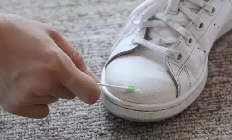 高跟鞋鞋尖划痕怎么修复,高跟鞋鞋面刮伤修复