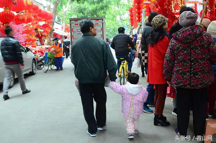 珠海闹市中破破烂烂的老街，有我儿时过年的味道