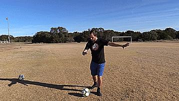 足球教程十个实用的踢球技巧,足球初学者必读