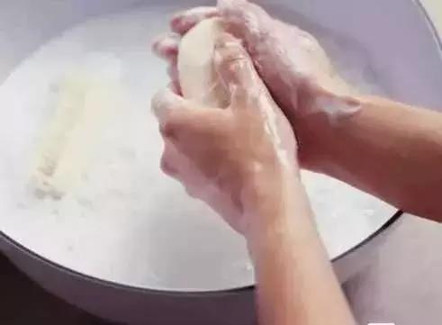 璃擦的又净又亮的，原因是用了这些小妙招