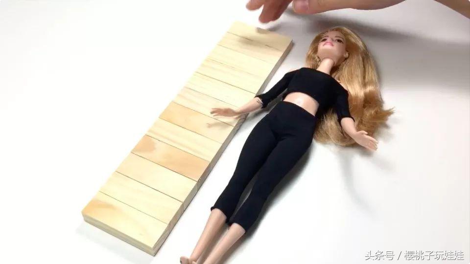 手工diy给芭比娃娃做床,手工芭比娃娃的床怎么做