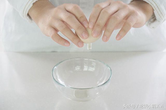 全蛋打发失败做什么,烘焙师教你蛋清打发