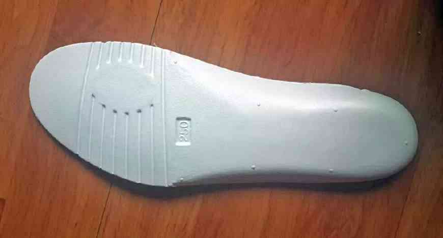 耐克鞋怎么查真伪教程,儿童耐克鞋如何辨真伪