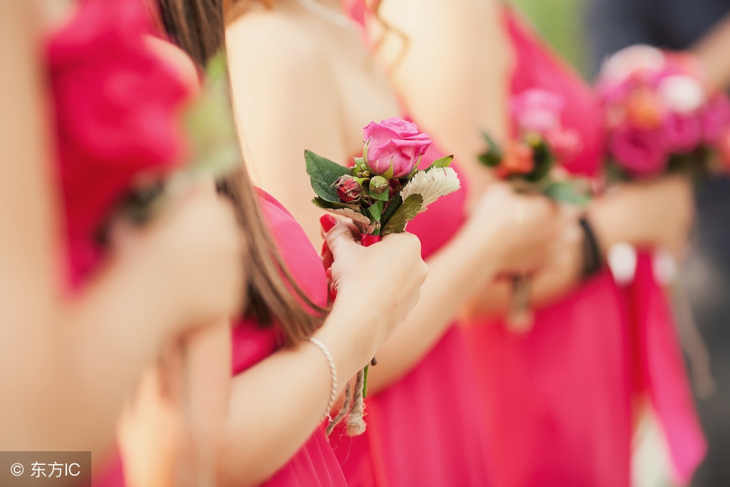 适合婚礼上的温馨音乐歌曲,适合在婚礼上放的歌婚礼流行歌曲