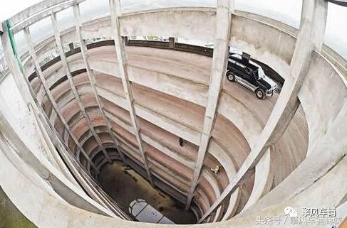 车辆下坡突然熄火怎么处理,开车遇到危险时怎样熄火