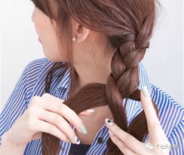 超减龄编发教程超简单,九款四季皆宜的时尚编发教程