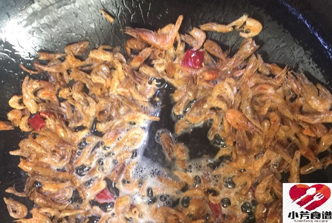 怎么炒韭菜小河虾最好吃,韭菜炒河虾这样做好吃到停不下来