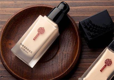 大牌粉底护肤品推荐,化妆品必买清单粉底液