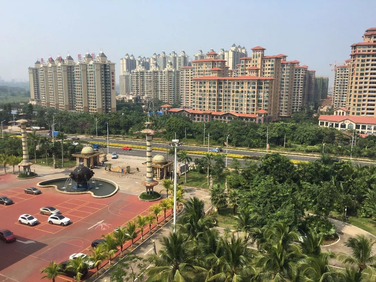 长寿乡，城中央，养老还看丽海阳光