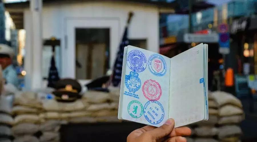 关注：缺了“出入境章”，可能被拒签！