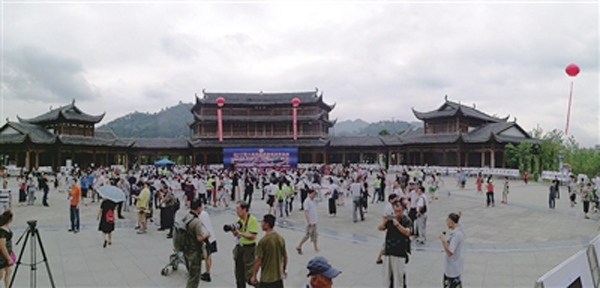 都匀市奋力谱写新时代美好生活新篇章巡礼