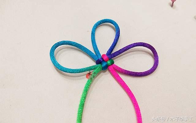 怎样编织酢浆草结的编法图解步骤,手工红绳编织蝴蝶结教程