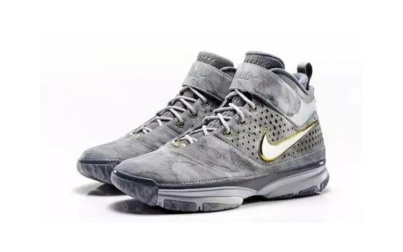 科比针对签名鞋要求,科比在篮球界叱咤风云的鞋