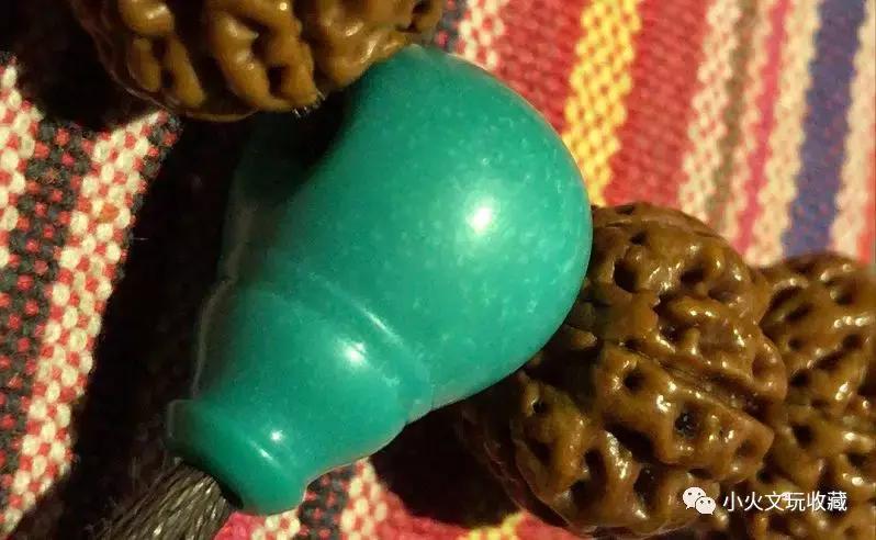 绿松石戒面磨出白点怎么回事,小火说