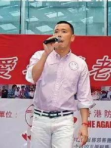 他生于福建，发迹于星马，成就于港台，创办了居家良品白花油！