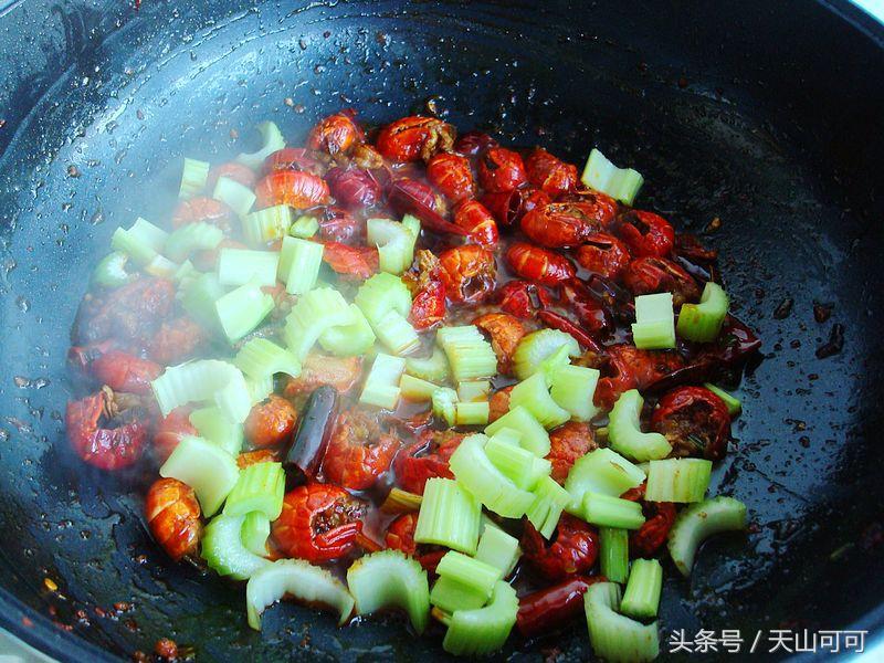 麻辣虾尾做出来不辣不麻,再也不用去外面吃了