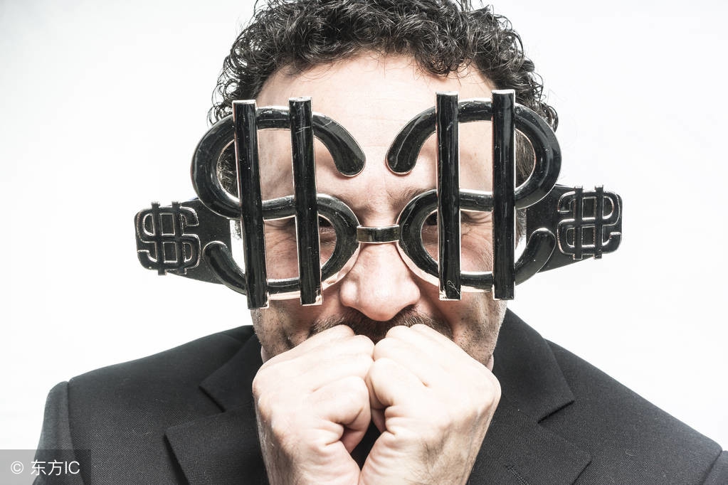 面试官：收到100*币假**怎么处理？老板的点评很有意思！