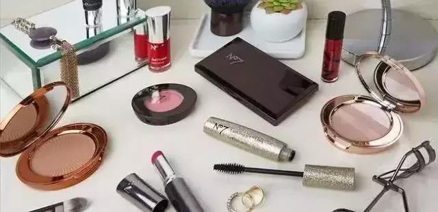拼多多平价好用又便宜的彩妆,世界上最好看的平价款