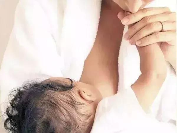 正确的生理性涨奶手法,带你认识乳房肿块