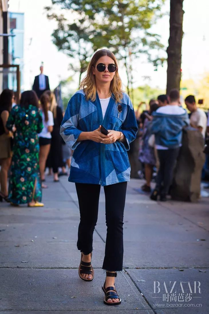 牛仔夹克该怎么穿,牛仔夹克怎样穿