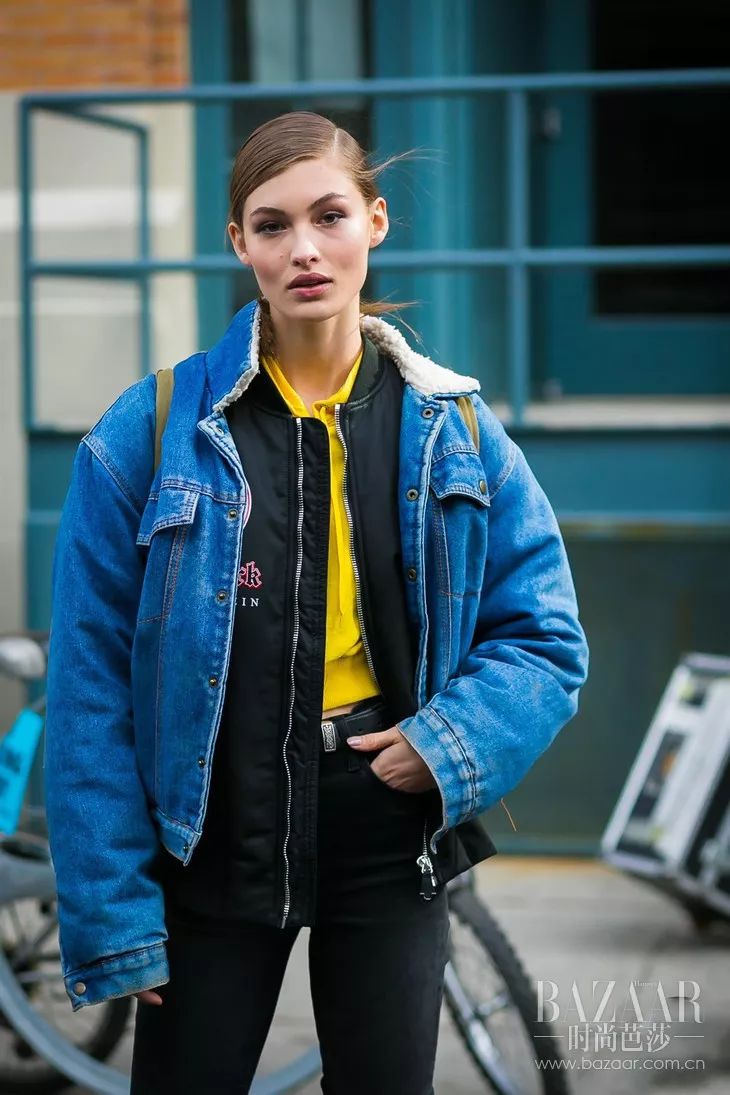 牛仔夹克该怎么穿,牛仔夹克怎样穿