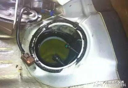车油箱里进水了怎么解决,车辆进水一般油箱会进水吗