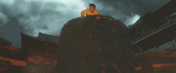 这部几乎把韩国人都赶到影院的巨片，我一手五颗星一手一颗星