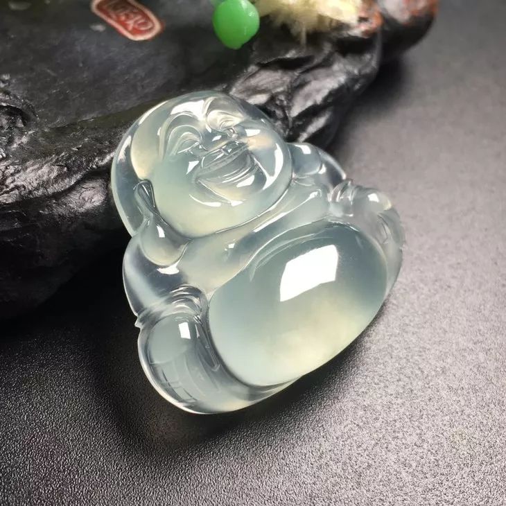 为什么玉雕的观音都是闭眼睛的,如何看玉观音和玉佛的好坏