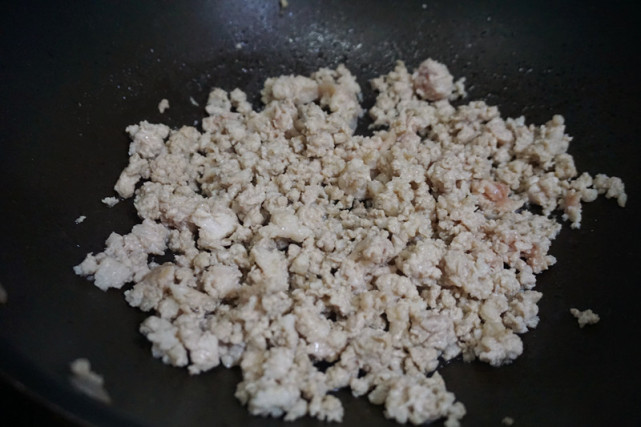 春天上火牙肿嗓子疼，这道菜得多吃，葱姜不放，五分钟出锅，省心