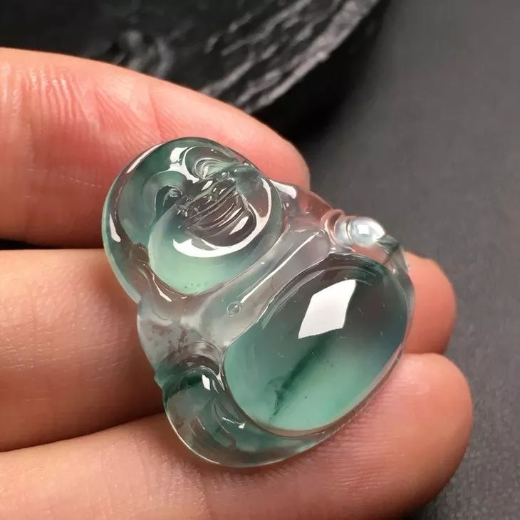 为什么玉雕的观音都是闭眼睛的,如何看玉观音和玉佛的好坏