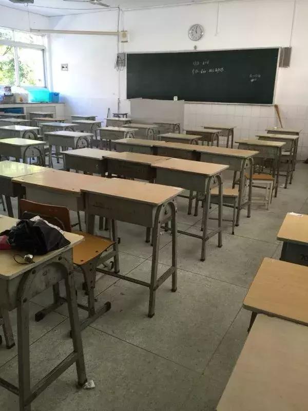 生活在宜昌是怎样一种体验,在宜昌一中读书是怎样的感觉