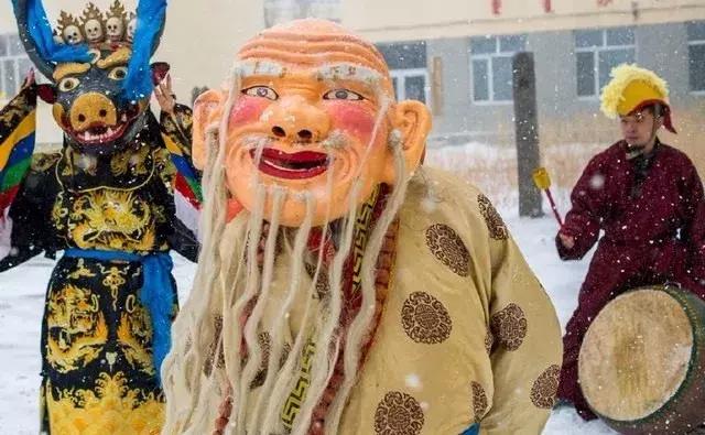 每年正月十五，内蒙古草原两千多座寺庙会同时跳这种神秘的祭祀舞