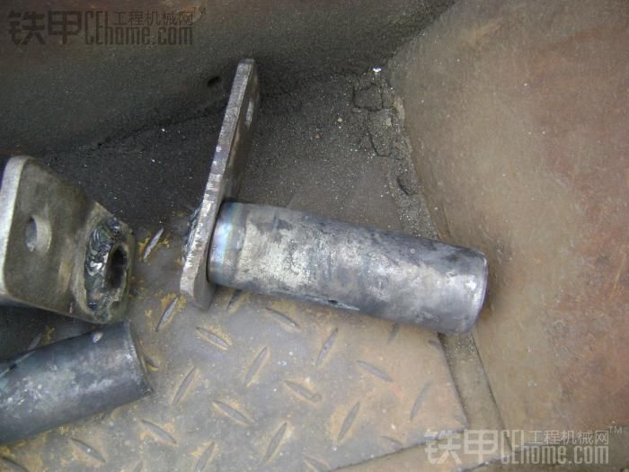 国外牛人自制简易装载机,牛人自制铲地机