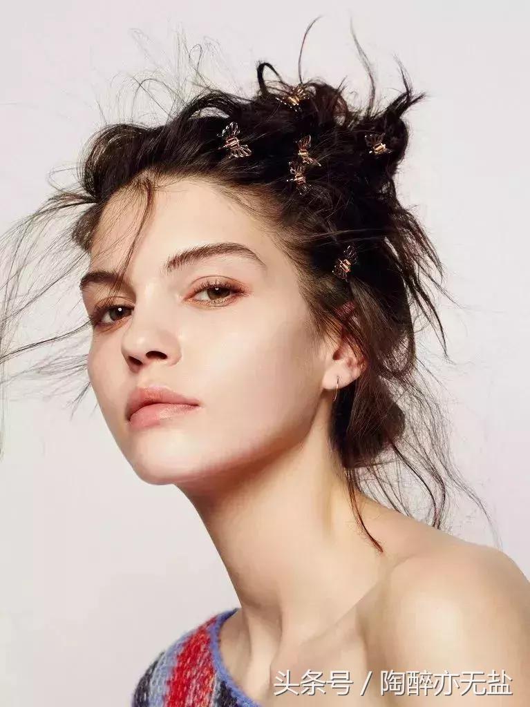 适合减龄少女心的发饰,80年代最流行的女士发饰