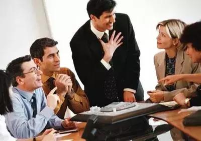 把员工当兄弟的老板怎么样,老板真的会拿员工当朋友吗