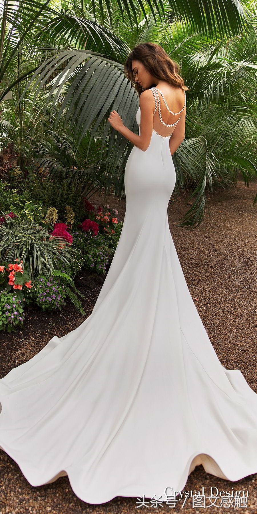水晶设计2018婚纱“皇家花园”及高级定制新娘礼服