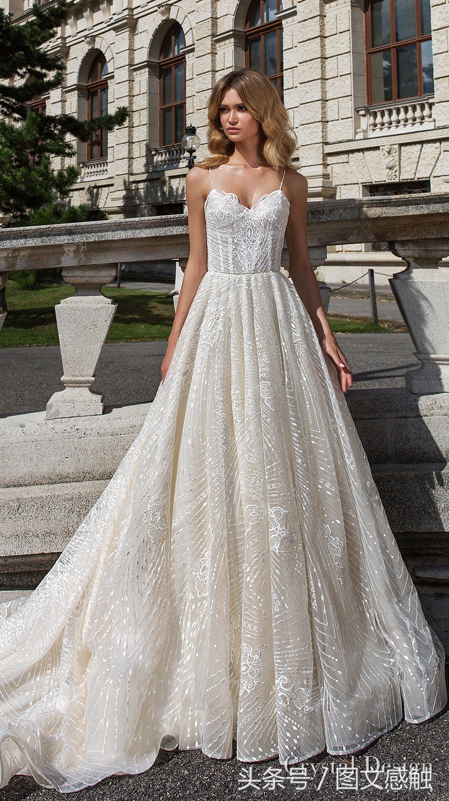 水晶设计2018婚纱“皇家花园”及高级定制新娘礼服