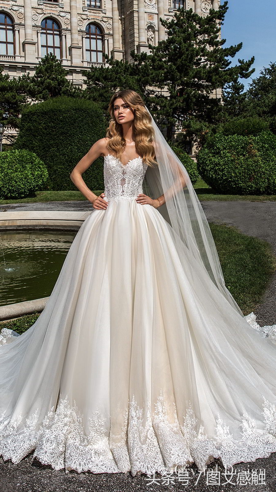 水晶设计2018婚纱“皇家花园”及高级定制新娘礼服