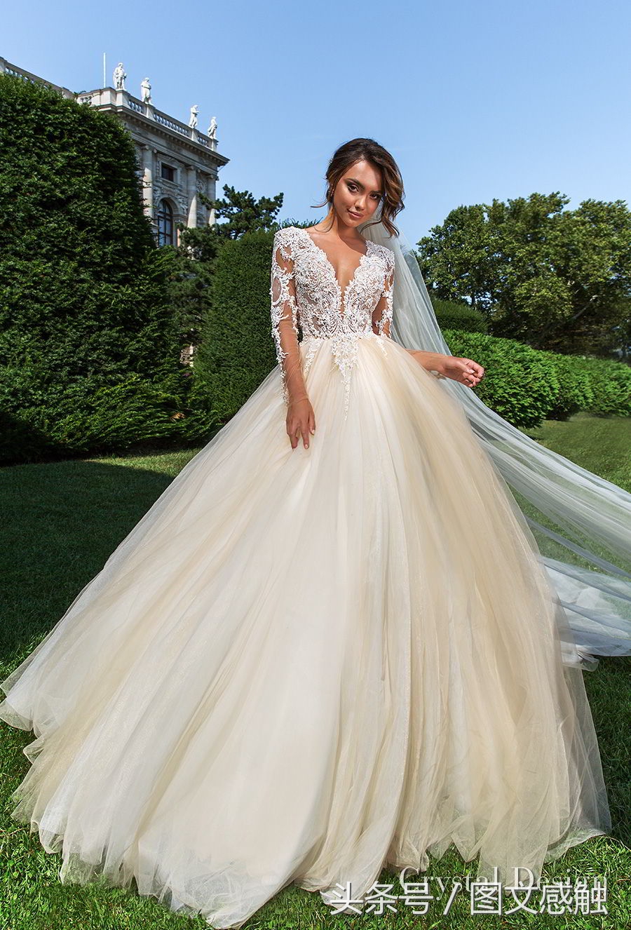水晶设计2018婚纱“皇家花园”及高级定制新娘礼服